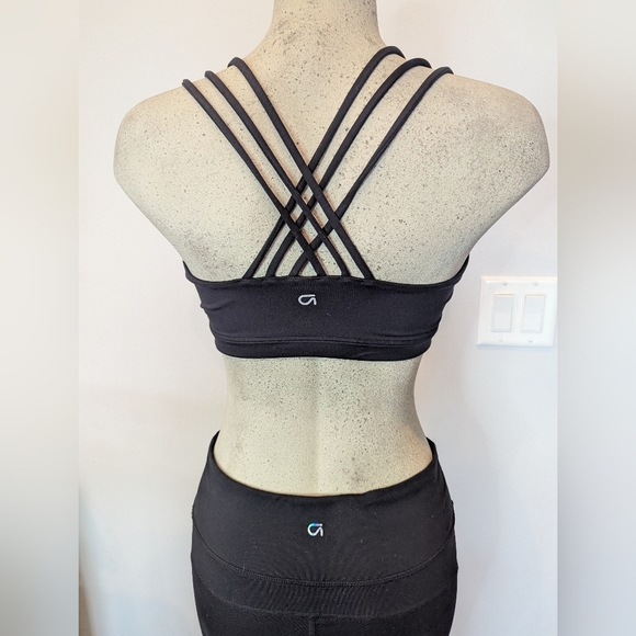 Black Women's Gapfit Yoga Set Pants Medium & Strappy Sports Bra Women's Med - Picture 11 of 17